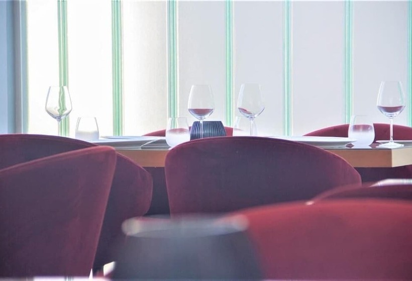 Golden Bay Hotel Boutique