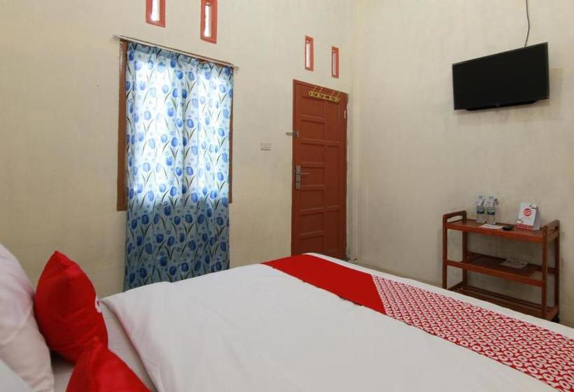 هتل Oyo 1440 New Sejarah