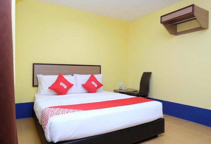 فندق Oyo 89352 Golden Terminal Lodge