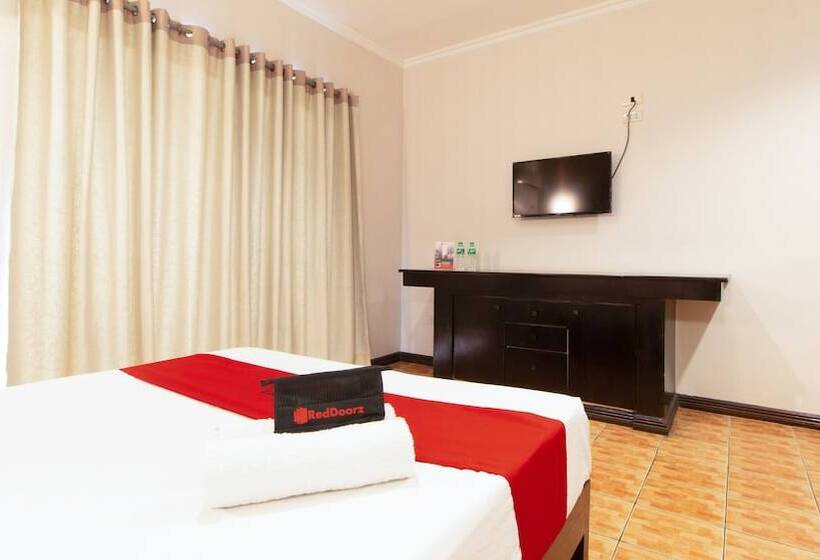 Hotel Reddoorz @ Km 50 Aguinaldo Highway Tagaytay