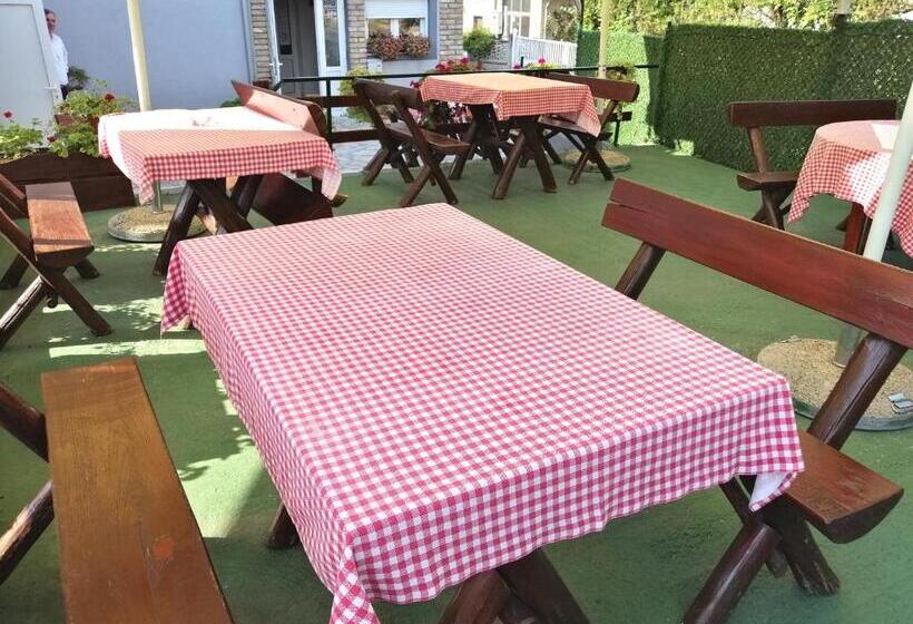 مُتل Vaš Kutak   Sobe Lux Za Izdavanje