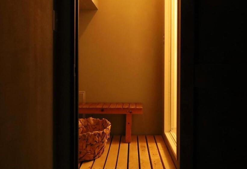 Hostel Mog