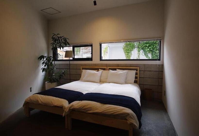 Hostel Mog