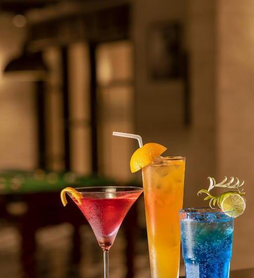 Отель Lemon Tree Premier New Town Kolkata