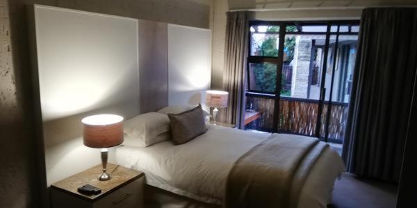 פנסיון Gold Crest Guesthouse