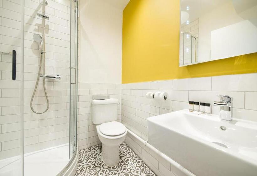 هتل The Dun Cow By Innkeeper S Collection