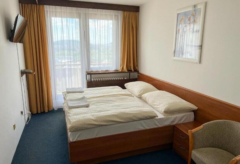 Retro Hotel Suza