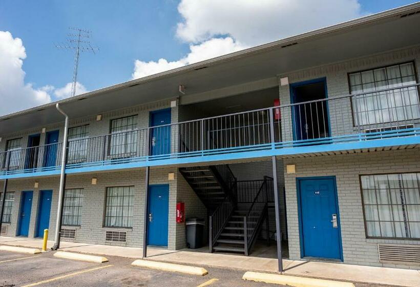 Hotel American Inn & Suites Russellville