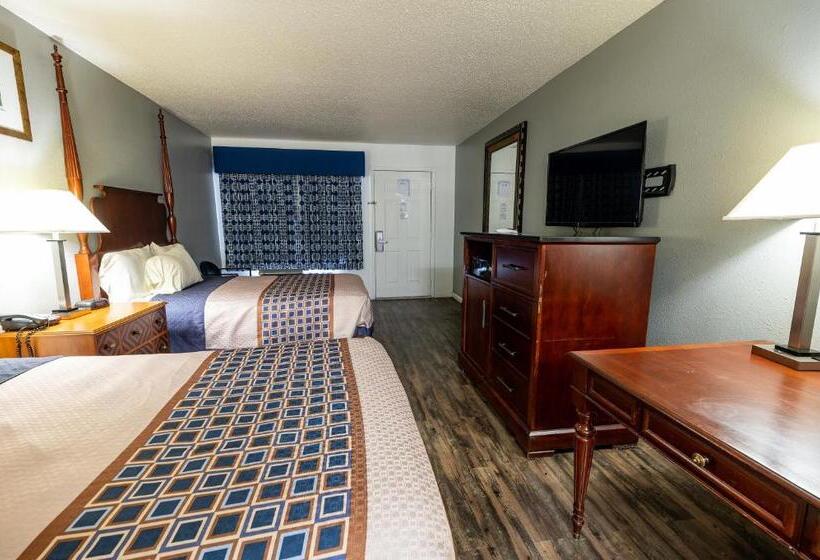 هتل American Inn & Suites Russellville