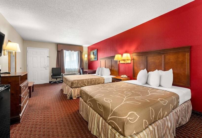 בית מלון כפרי Americas Best Value Inn Montezuma