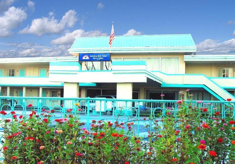 Отель Americas Best Value Inn Suites South Boston