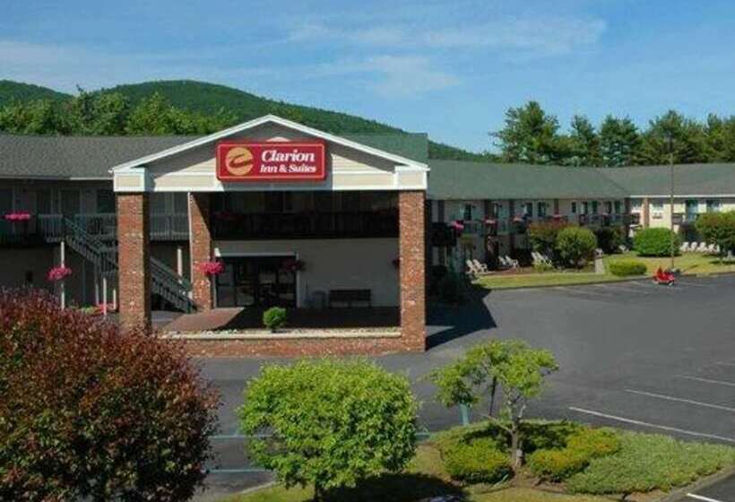 هتل Clarion Inn & Suites At The Outlets Of Lake George
