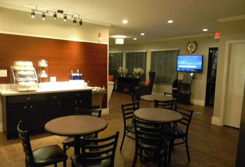 هتل Days Inn By Wyndham Bainbridge