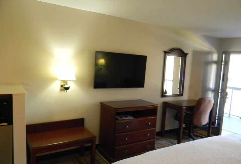 هتل Days Inn By Wyndham Bainbridge