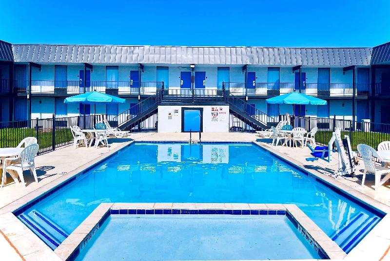 Отель Days Inn By Wyndham Burleson Ft. Worth