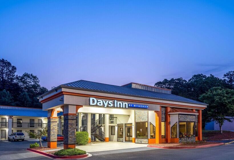 هتل Days Inn By Wyndham Clemson