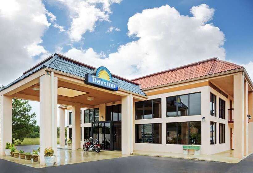 호텔 Days Inn By Wyndham Clinton