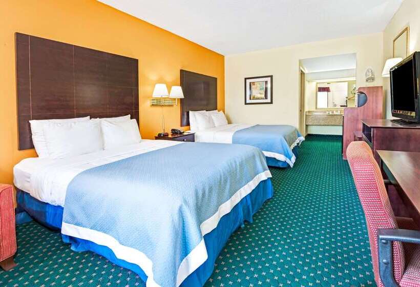 호텔 Days Inn By Wyndham Covington