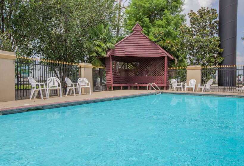 فندق Days Inn By Wyndham Denham Springsbaton Rouge East