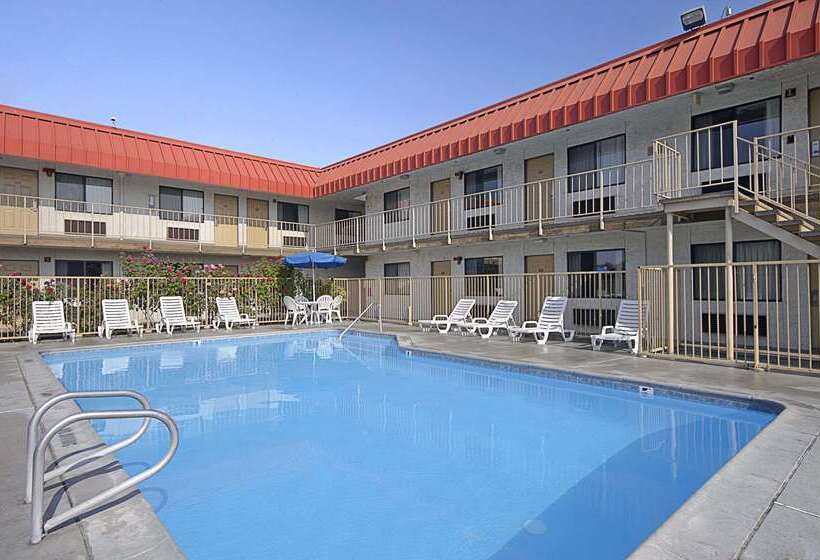 Hotel Days Inn By Wyndham Fresno South