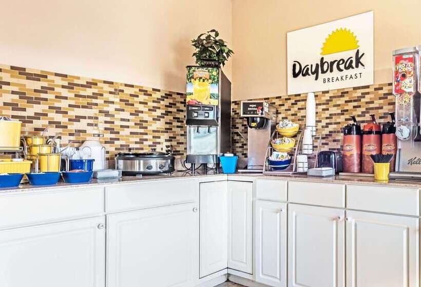 호텔 Days Inn By Wyndham Gainesville