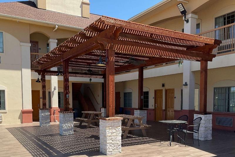 هتل Days Inn By Wyndham Humble/houston Intercontinental Airport