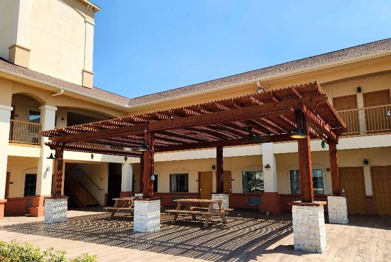 هتل Days Inn By Wyndham Humble/houston Intercontinental Airport