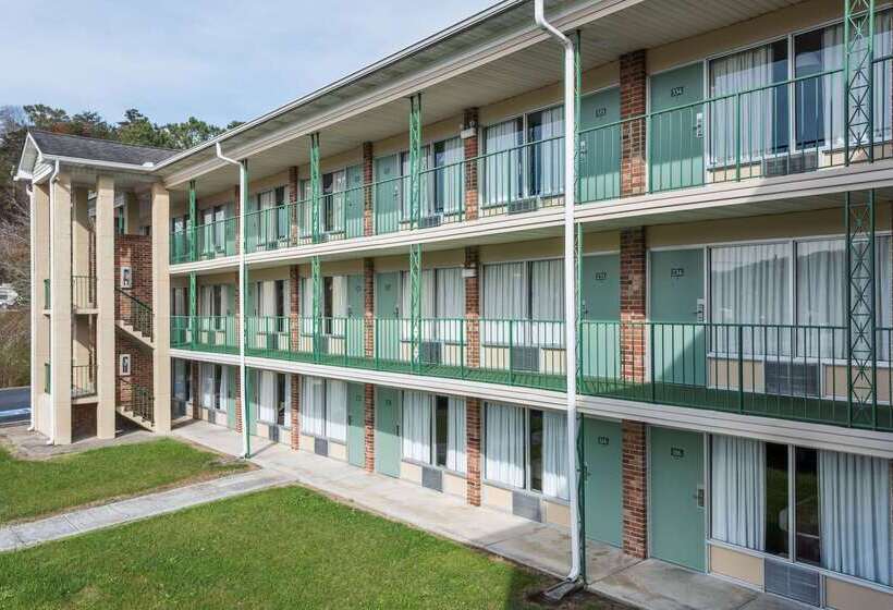 Отель Days Inn By Wyndham Jellico  Tennessee State Line