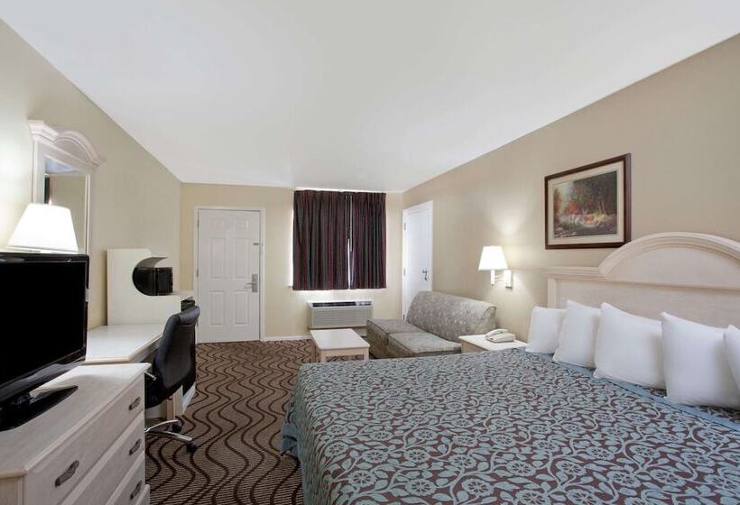 هتل Days Inn By Wyndham Kerrville