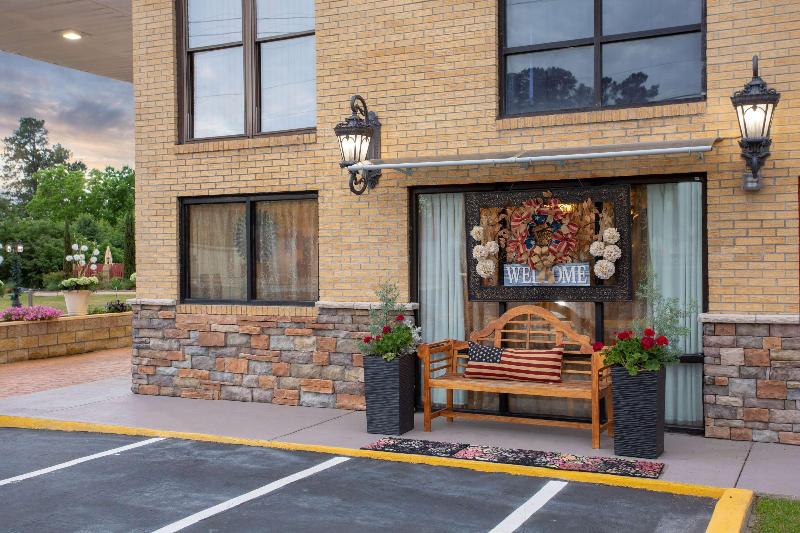 호텔 Days Inn By Wyndham Lake City