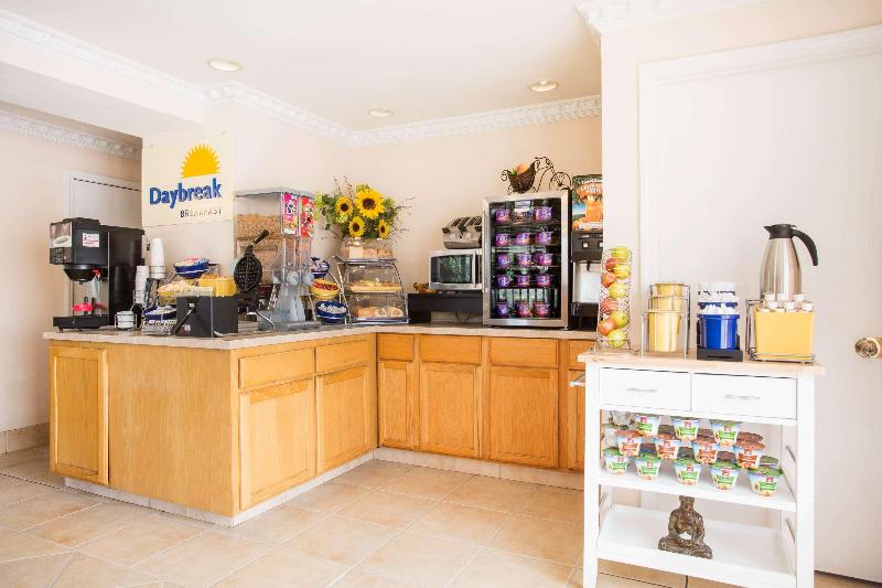 호텔 Days Inn By Wyndham Lake City