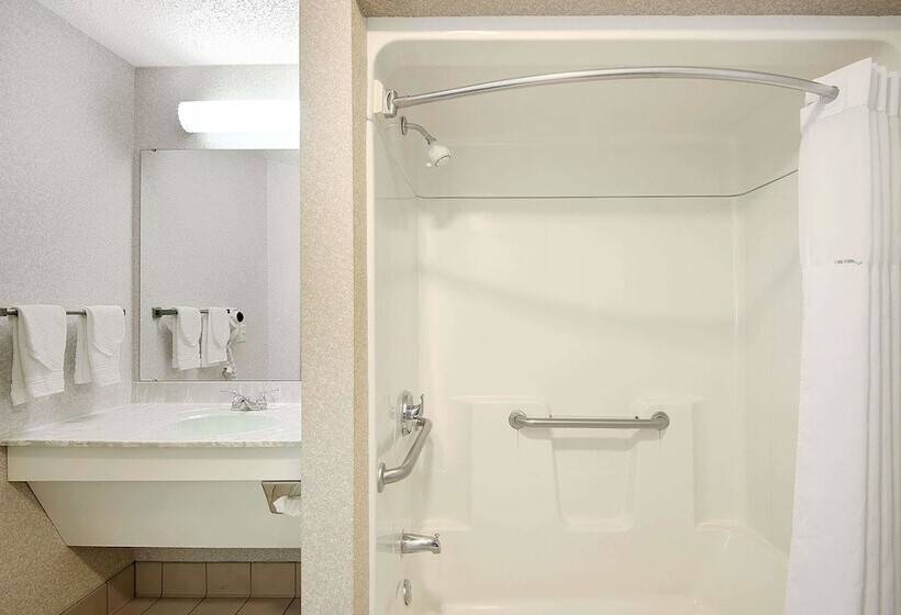 호텔 Days Inn By Wyndham Lisbon