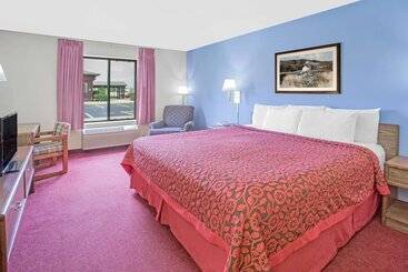 هتل Days Inn By Wyndham Madison Ne/windsor