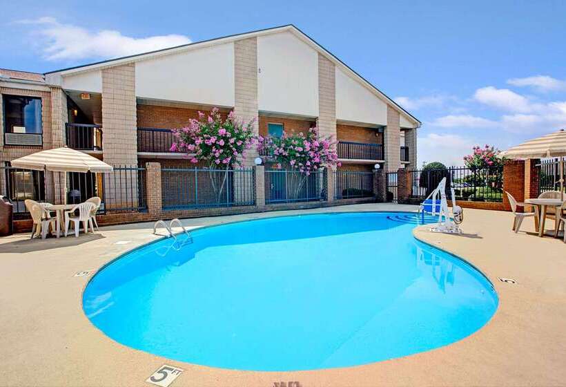 ホテル Days Inn By Wyndham Mooresville Lake Norman