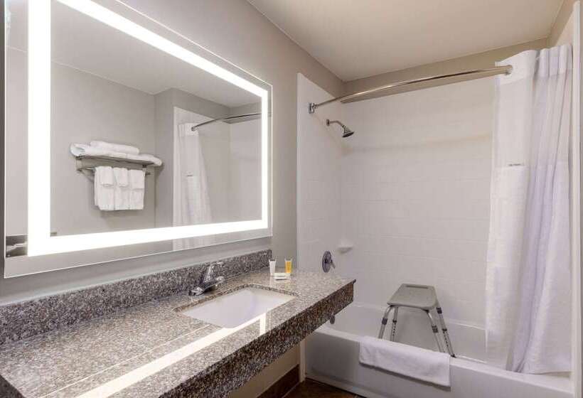 ホテル Days Inn By Wyndham Mooresville Lake Norman