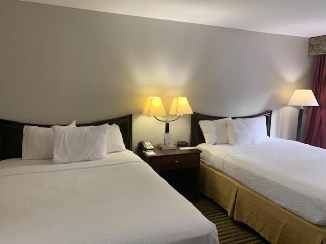 هتل Days Inn By Wyndham Ocean Springs