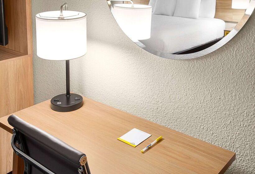 호텔 Days Inn By Wyndham Paris