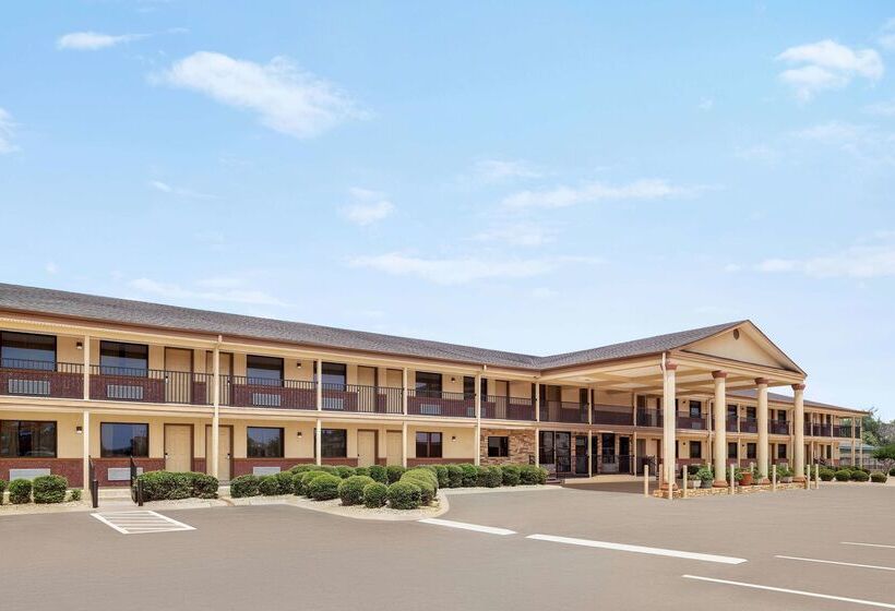 호텔 Days Inn By Wyndham Paris