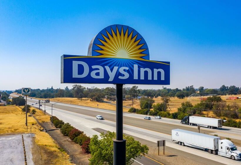 בית מלון כפרי Days Inn By Wyndham Red Bluff