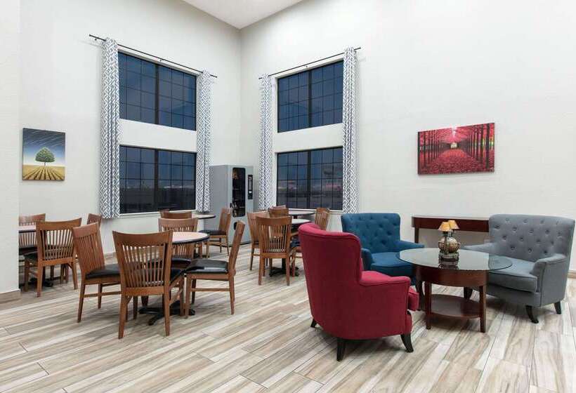 هتل Days Inn By Wyndham Waco Near Downtown University