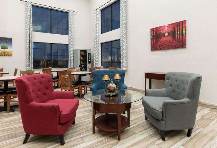 هتل Days Inn By Wyndham Waco Near Downtown University