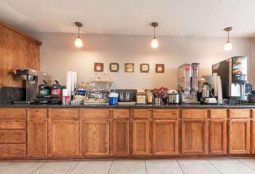 هتل Days Inn By Wyndham Waco Near Downtown University