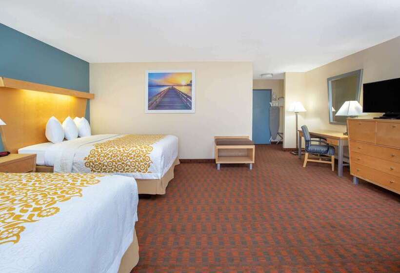 هتل Days Inn By Wyndham Woodland