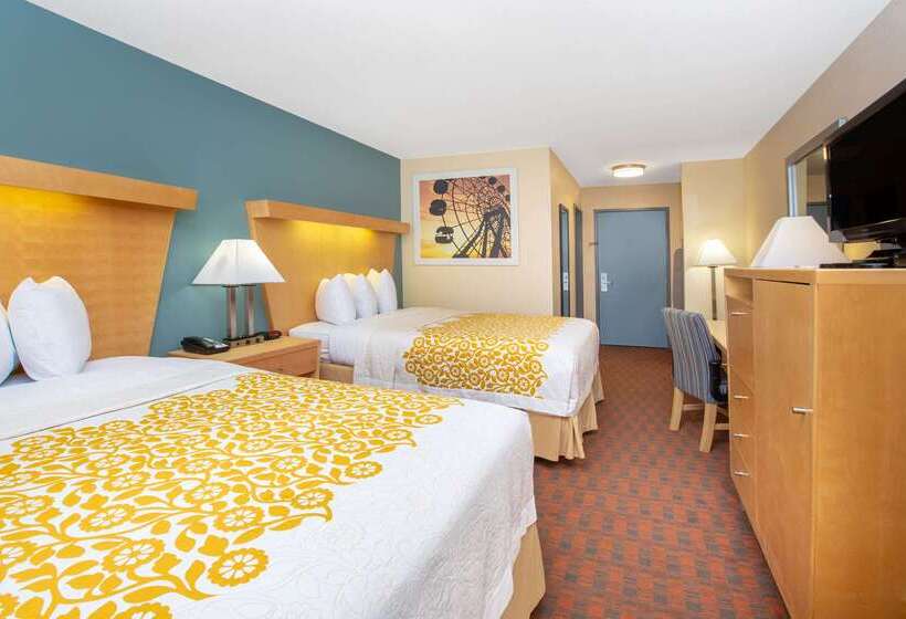 هتل Days Inn By Wyndham Woodland