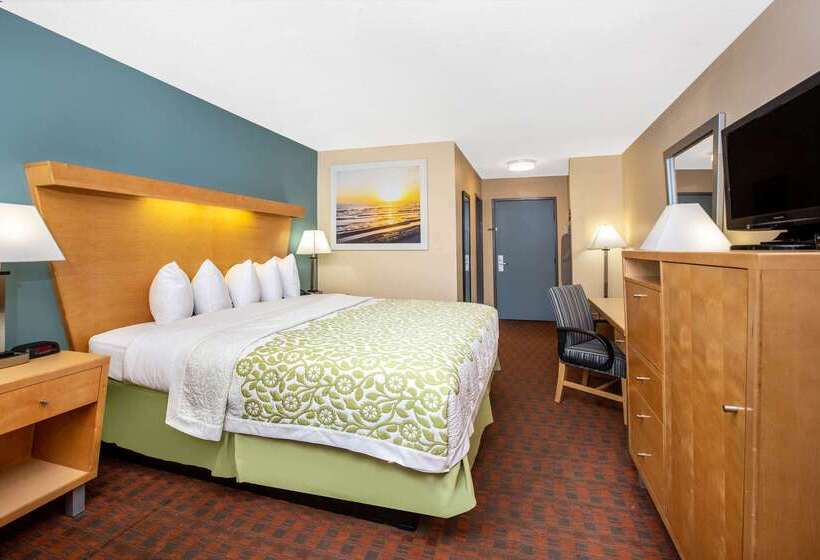 هتل Days Inn By Wyndham Woodland