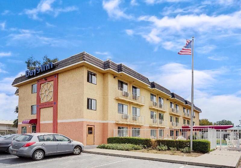 هتل Days Inn By Wyndham Woodland
