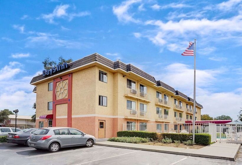هتل Days Inn By Wyndham Woodland