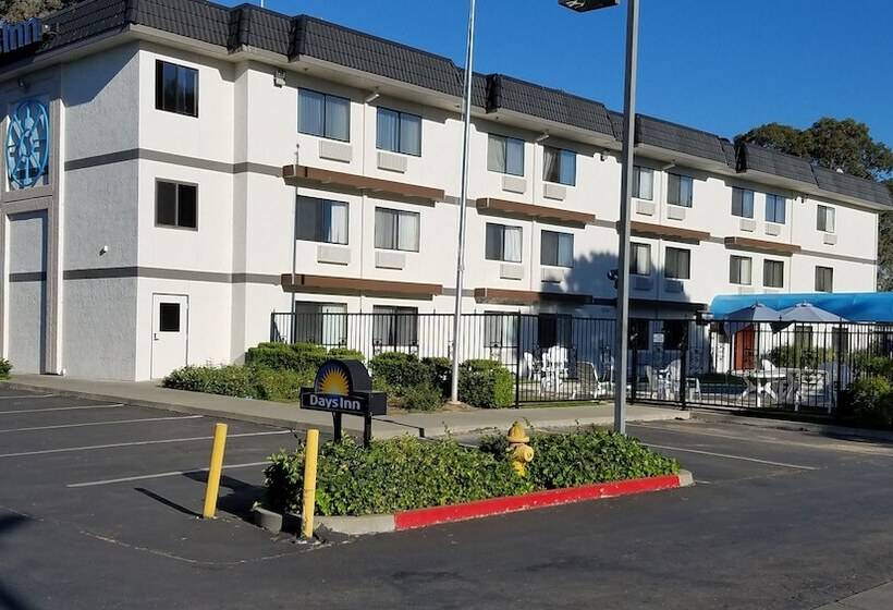 هتل Days Inn By Wyndham Woodland