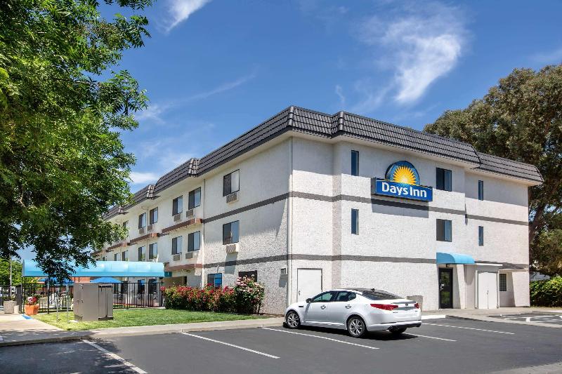هتل Days Inn By Wyndham Woodland