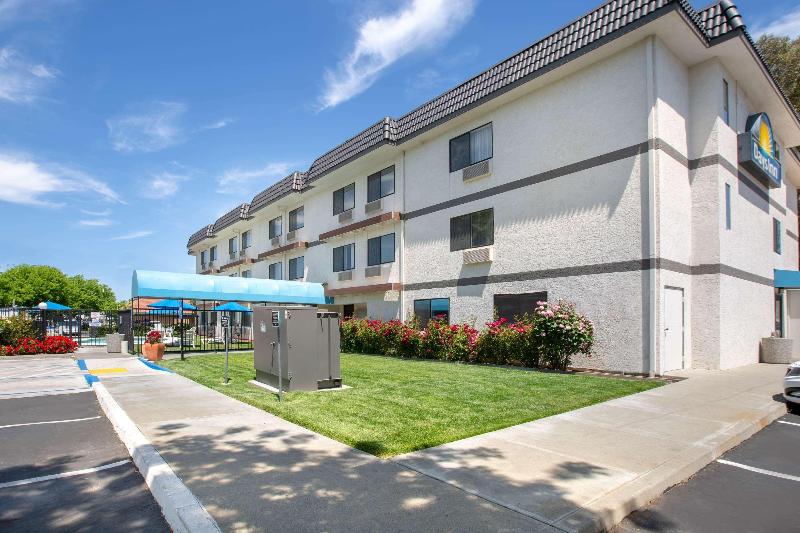 هتل Days Inn By Wyndham Woodland